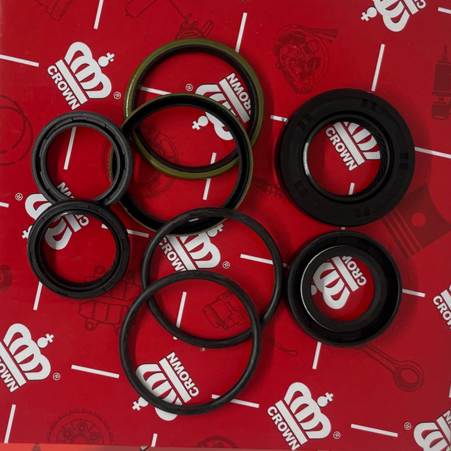 KIT RETENES X8 PCS "CROWN" BWS-100